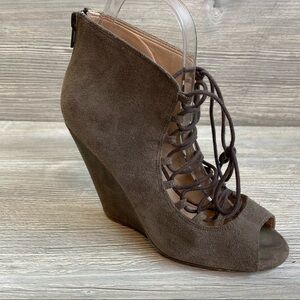 Shoemint Jordane lace up peep toe leather wedge booties size 6.5 zipper heel